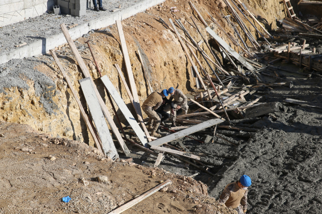 Mardin'de bina inşaatındaki çökmede 1 işçi hayatını kaybetti