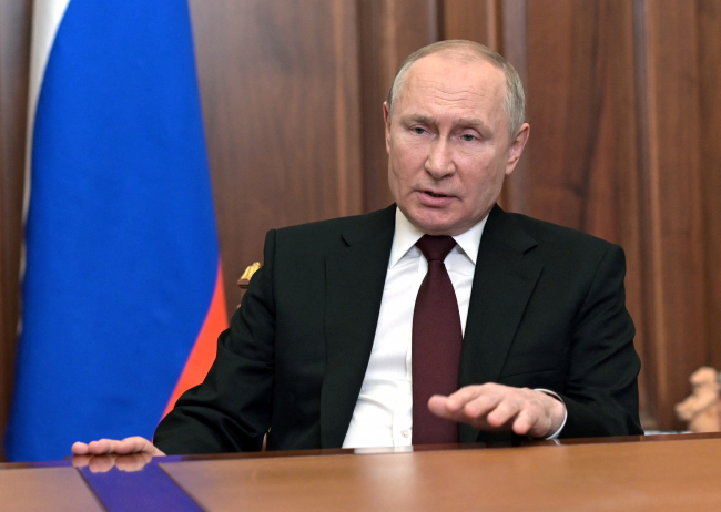 Putin, Donetsk ve Luhansk’ı tanıdı