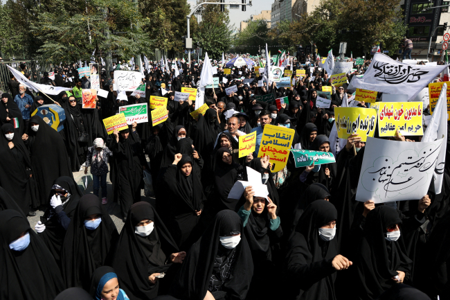 Tahran'da rejimi destekleyen gösteriler düzenlendi. Fotoğraf: Reuters
