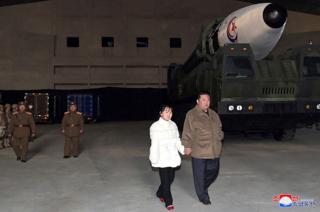 Kuzey Kore lideri ilk defa kızıyla görüntülendi
