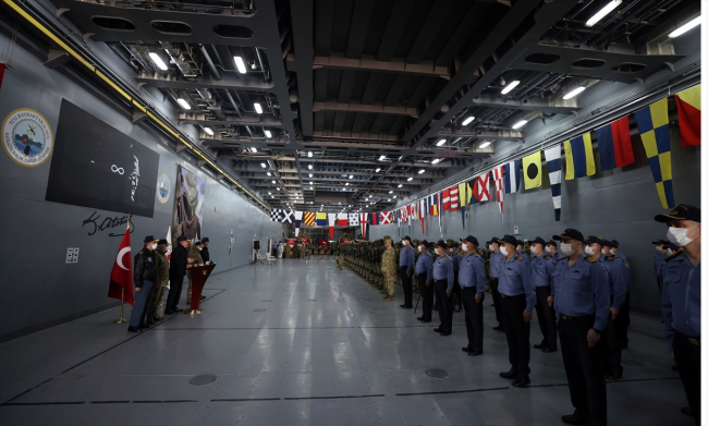 Bakan Akar ve komutanlardan yılın son gününde yoğun mesai
