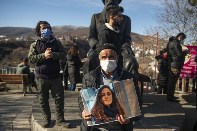 Gülistan Doku'nun ailesi 2 yıldır kızlarını umutla bekliyor