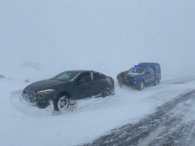 Malatya-Adıyaman kara yolunda ulaşım sağlanamıyor