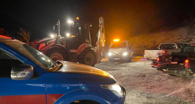 İzmir ve Aydın'da yoğun kar yağışı etkili oldu