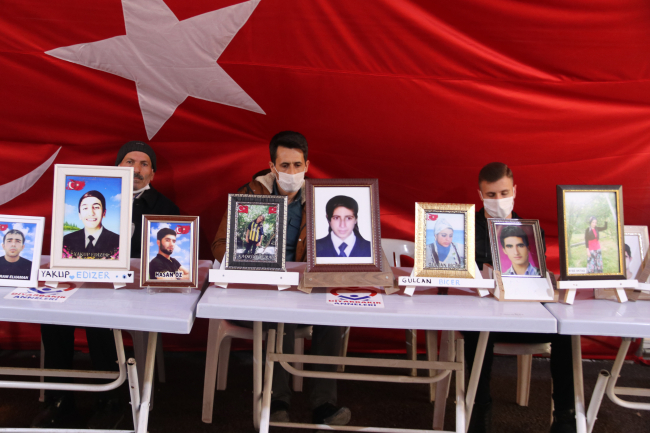 Diyarbakır annelerinden çocuklarına: Kaçın gelin, teslim olun