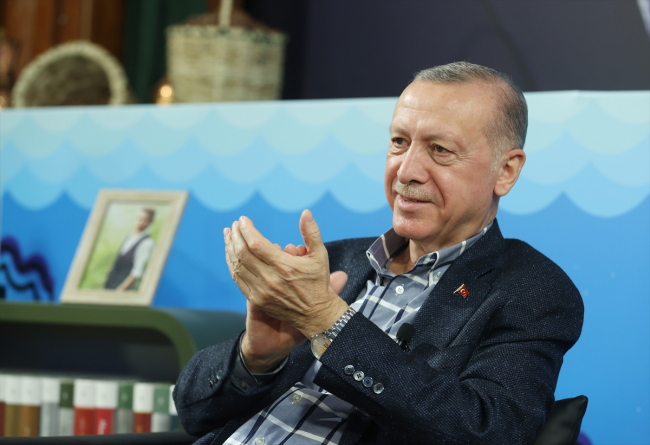 Cumhurbaşkanı Erdoğan: Cumhurbaşkanlığı makamına 'cumhur' diye ifade ettiğimiz bu millet sahip çıkacaktır