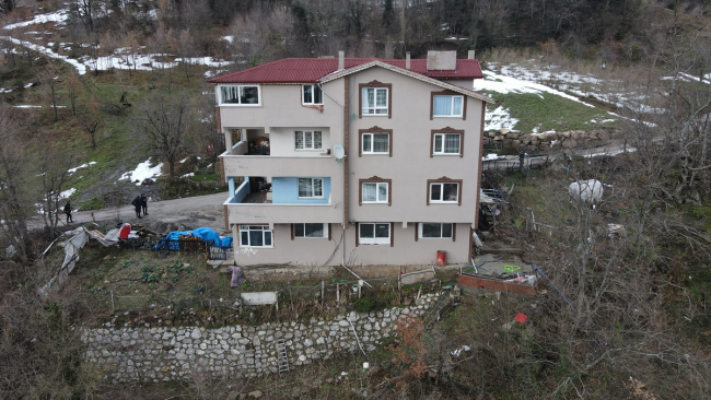 Kastamonu'da heyelan: 4 katlı bina boşaltıldı