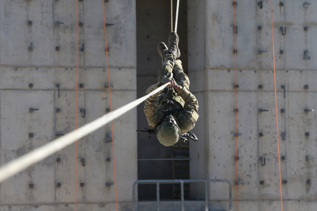 'Dağların aslanları' dosta güven, düşmana korku veriyor