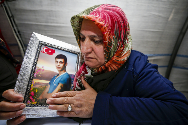 Diyarbakır annelerinden kadınlara 8 Mart'ta "evlat nöbetine destek" çağrısı