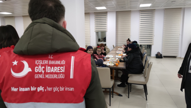 Ukrayna'dan tahliye edilen Ahıska Türkleri Bursa'da misafir ediliyor