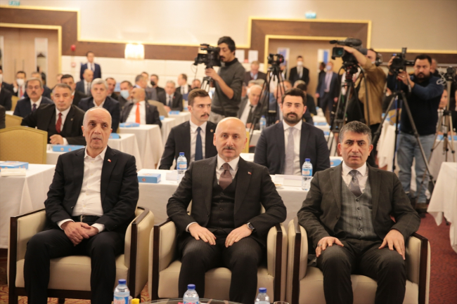 Bakan Karaismailoğlu: Ankara-İzmir arasındaki seyahat süresini 3,5 saate düşüreceğiz