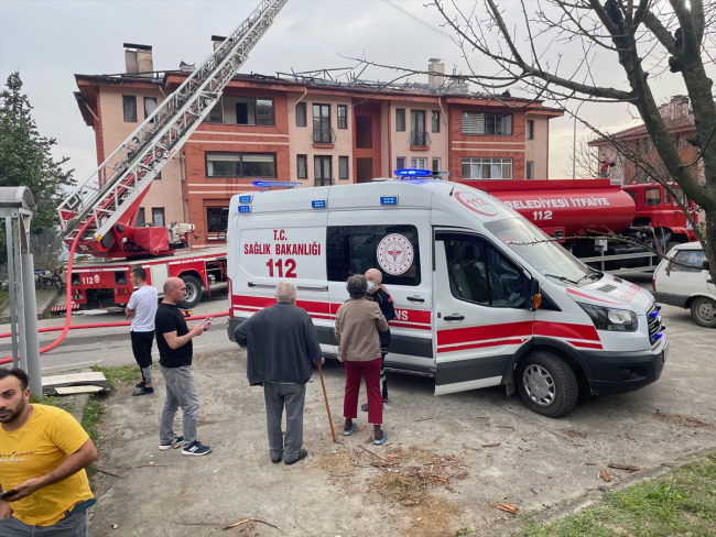 حريق في دوزجي: أصيب 4 أشخاص بالدخان