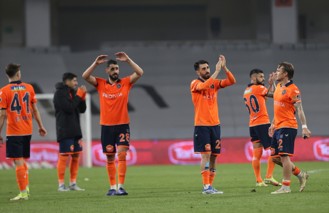 Başakşehir'de sessiz gece