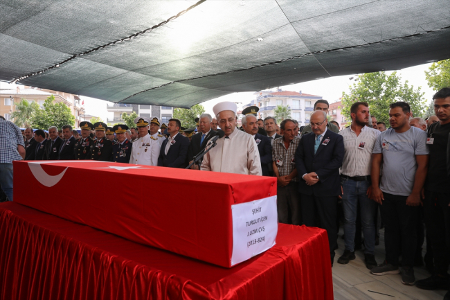 Şehit Uzman Çavuş Turgut İçen son yolculuğuna uğurlandı