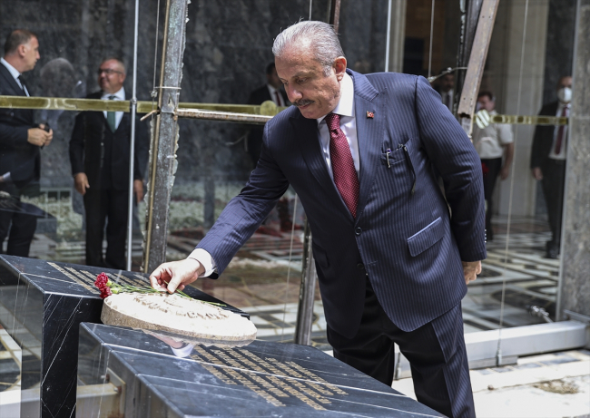 Gazi Meclis'te 15 Temmuz sergisi