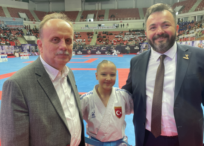Fotoğraf: AA / Gençlik ve Spor Bakanlığı Spor Hizmetleri Genel Müdürü Mehmet Baykan ve Türkiye Karate Federasyonu Başkanı Aslan Abid Uğuz
