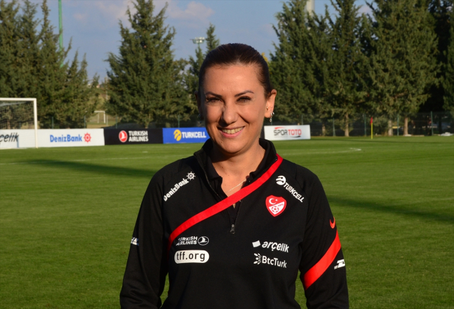 Fotoğraf: AA / A Milli Kadın Futbol Takımı Teknik Direktörü Necla Güngör Kıragası