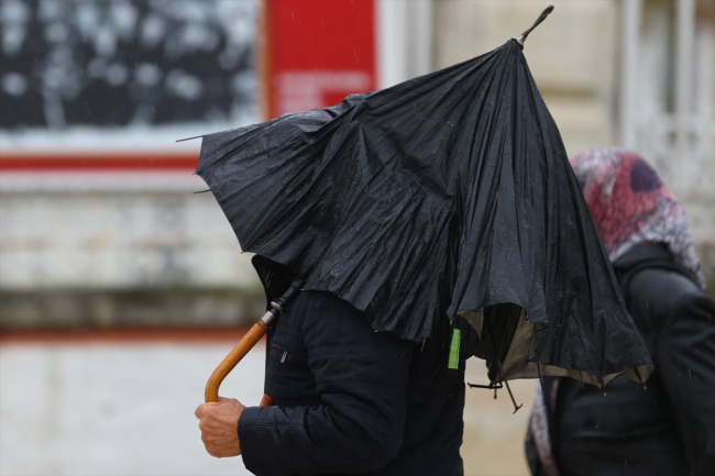 Trakya'da yer yer sağanak etkili oluyor