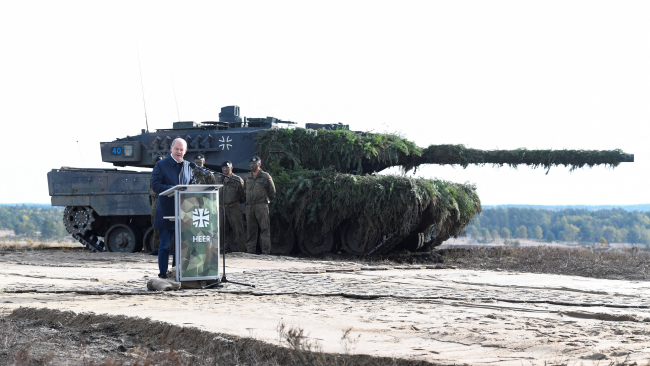 Leopard 2 (Reuters)