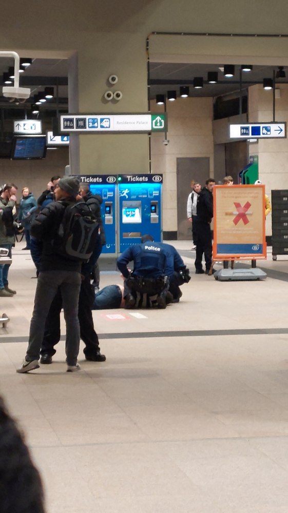 Brüksel’de tren garında bıçaklı saldırı: 1 yaralı