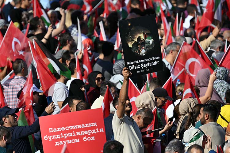 İstanbul'da "Büyük Filistin Mitingi" gerçekleştirildi
