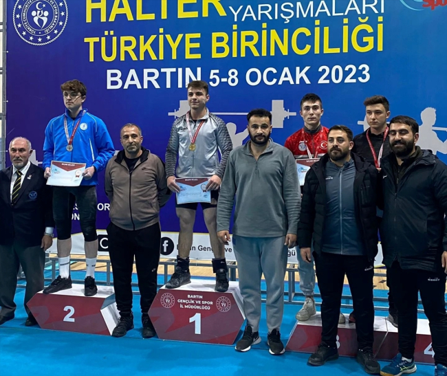 Sivaslı halterciler Türkiye şampiyonasından 3 altınla döndü