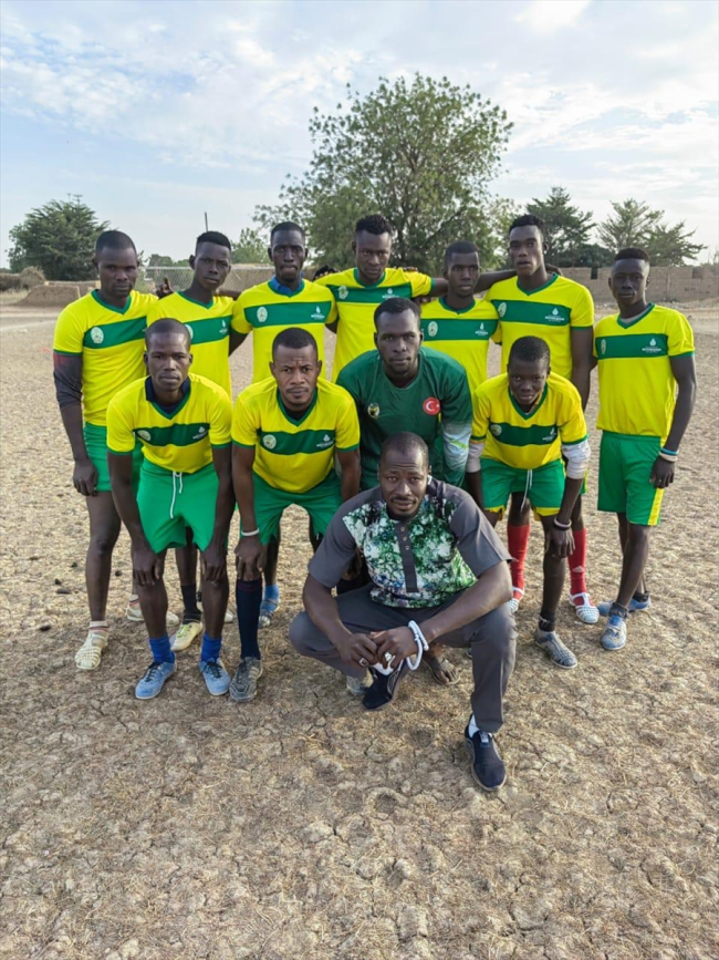 Süper Amatör Lig ekibi Nart Spor'dan Mali'deki sporculara forma desteği