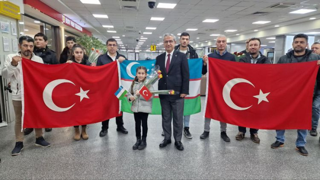 Uzbek search and rescue team was welcomed with a ceremony in his country