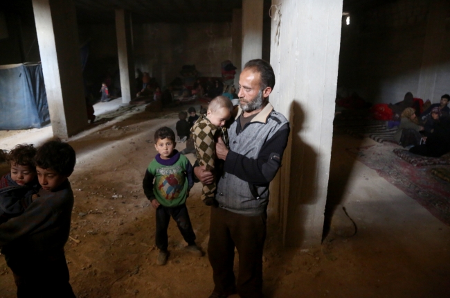 Doğu Guta ablukasının simgesi Kerim bebek de yer altına sığındı