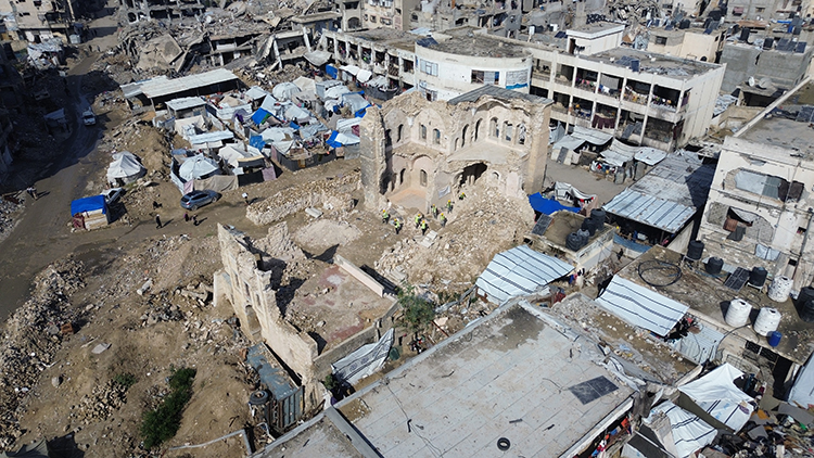 İsrail, Gazze’de 20 binden fazla tarihi eseri yağmaladı