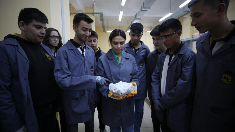 Madencilik lisesi ilk öğrencilerini mezun etmeye başladı