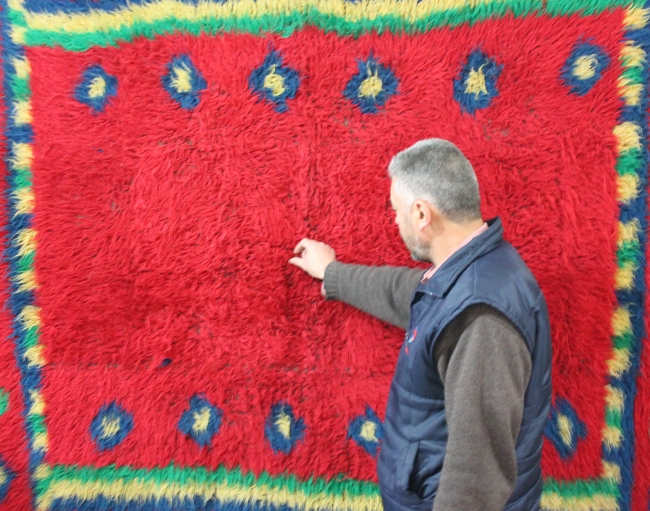 "Tülü" halıları tamir ediyor, yurt dışına gönderiyor