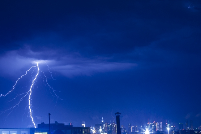 İstanbul’da beklenen sağanak yağış ve dolu etkisini gösterdi