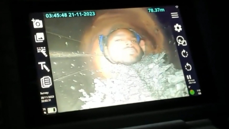 Hindistan’da tünelde mahsur kalan işçiler 10’uncu günde görüntülendi