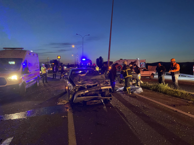 Kütahya’da kavşakta kaza: 1 ölü, 3 yaralı