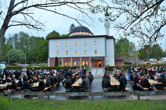 YTB'den İsveç'te iftar programı