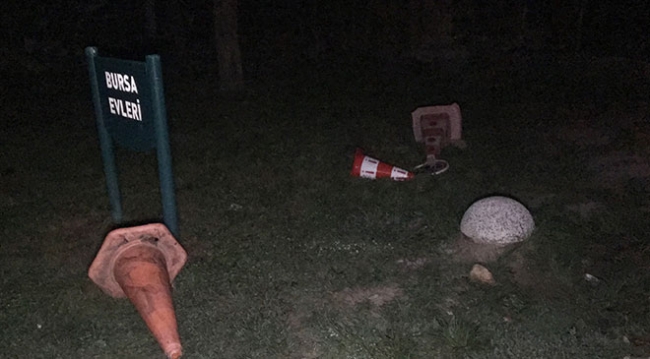 Telefonunu vermeyince bıçakladı