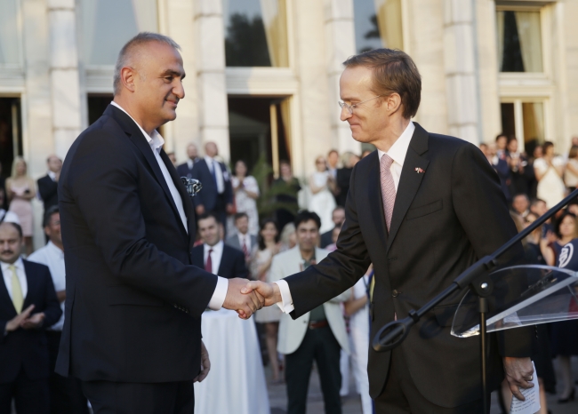 Fransa ile ticarette hedef 20 milyar doların üstüne çıkmak