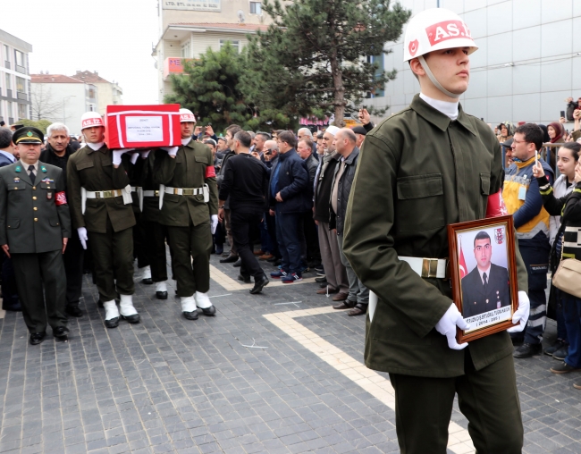Şehit Uzman Çavuş Ertuğrul Tuğra son yolculuğuna uğurlandı