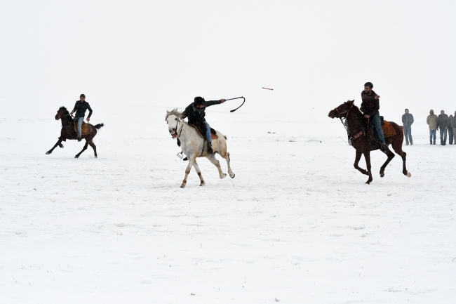 Kars'ta "Kar üstünde cirit"e davet