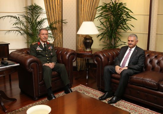 Başbakan Yıldırım, darbe girişiminin ardından ilk kez Genelkurmay'da