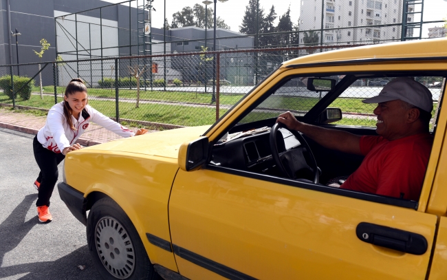 Hevesle başladığı güreşte Türkiye şampiyonu oldu