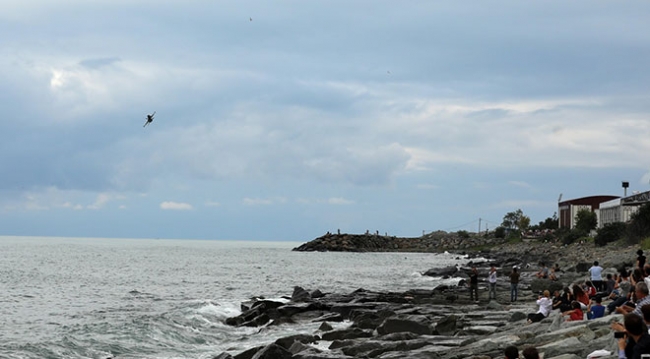 SOLOTÜRK, Rize'de gösteri uçuşu yaptı