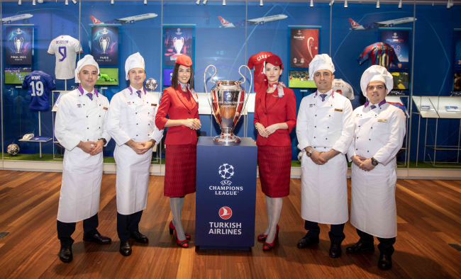 Şampiyonlar Ligi Finalleri Sergisi İstanbul Havalimanı'nda açıldı