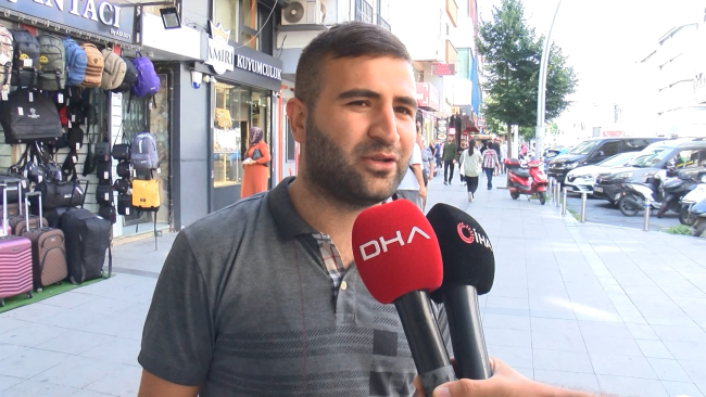 Motosikletini çalmaya çalışan hırsızı uçan tekme ile durdurdu