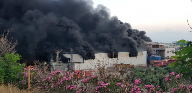 Hatay'daki antrepo yangını kontrol altına alındı