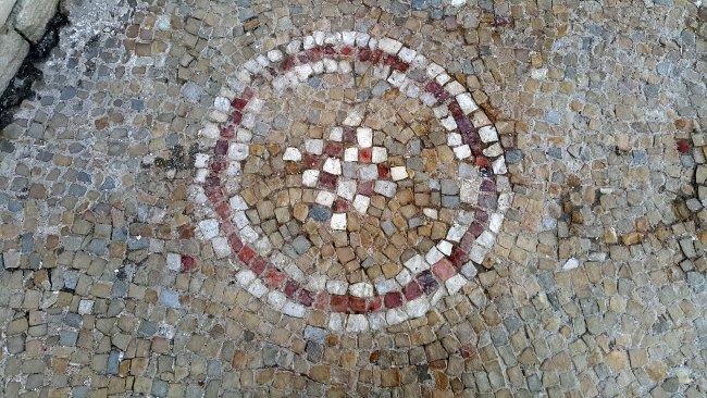 "Çukurova'nın Ayasofyası"nda binlerce yıllık mozaikler açığa çıkarılıyor