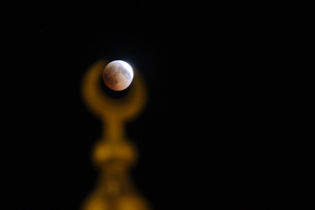 Türkiye ve dünyadan 'Kanlı Ay' tutulması manzaraları