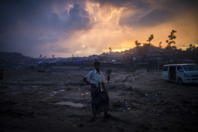 Myanmar ordusu Arakan köylerini "askerileştiriyor"