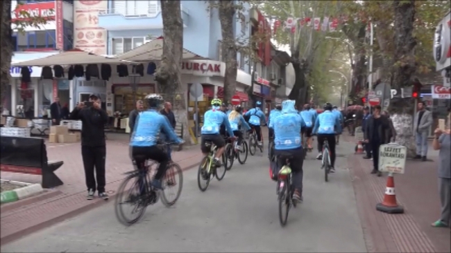 İznik'ten Ankara'ya 29 Ekim'e kadar pedal çevirecekler